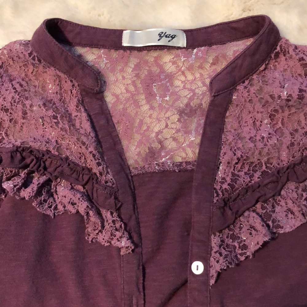 Lace Button-Up Cardigan - Picture 3 of 4